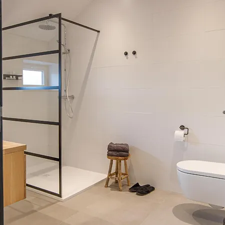 Barn24 - The Sty 住宿加早餐酒店 *